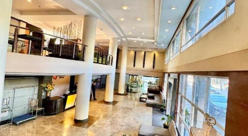 Mo2 Westown Hotel San Juan Bacolod Bagian luar foto