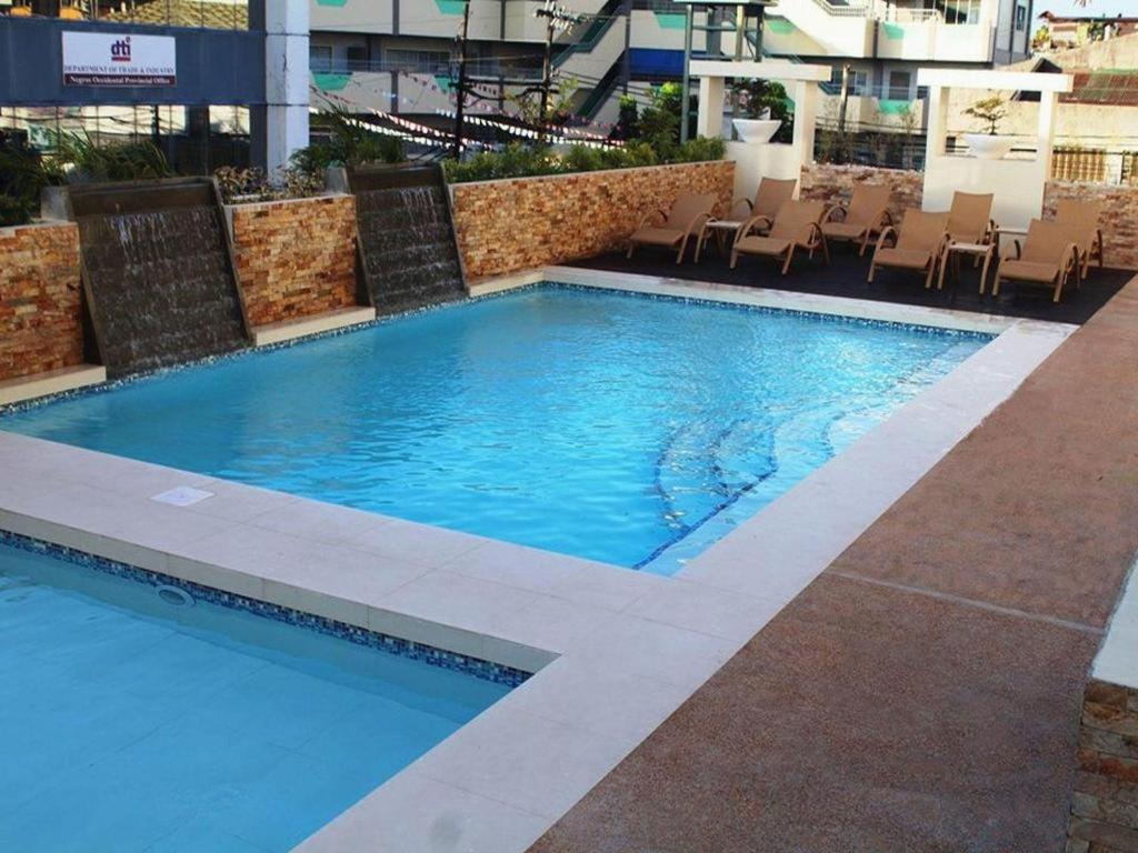 Mo2 Westown Hotel San Juan Bacolod Bagian luar foto