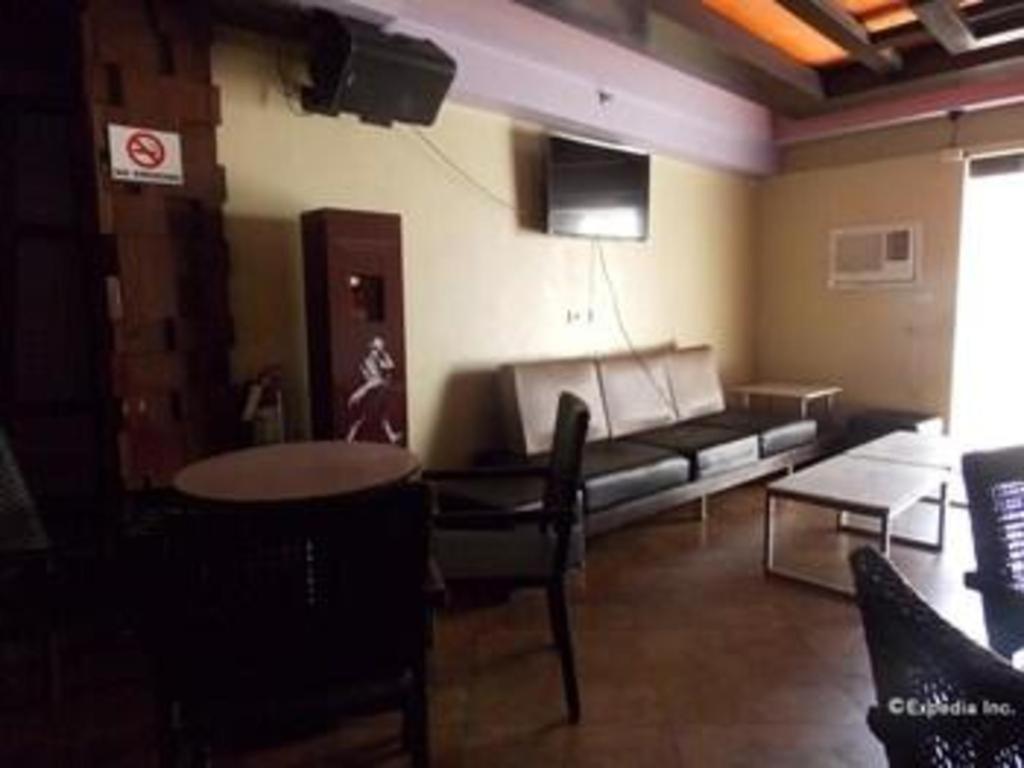 Mo2 Westown Hotel San Juan Bacolod Bagian luar foto